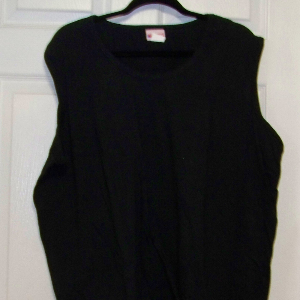 !!! 3 for $25 American Sweetheart no sleeve top